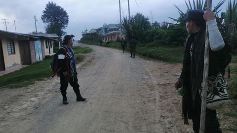 Hombres armados al margen de la ley hacen presencia en las comunidades . Zona Rural Silvia Cauca