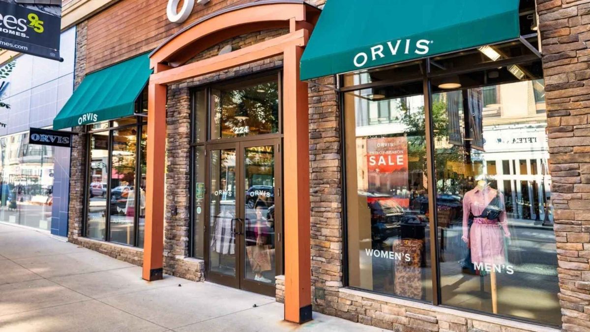 Cadena de artículos de pesca y caza cierra varias tiendas por aranceles ofrecerá descuentos en productos