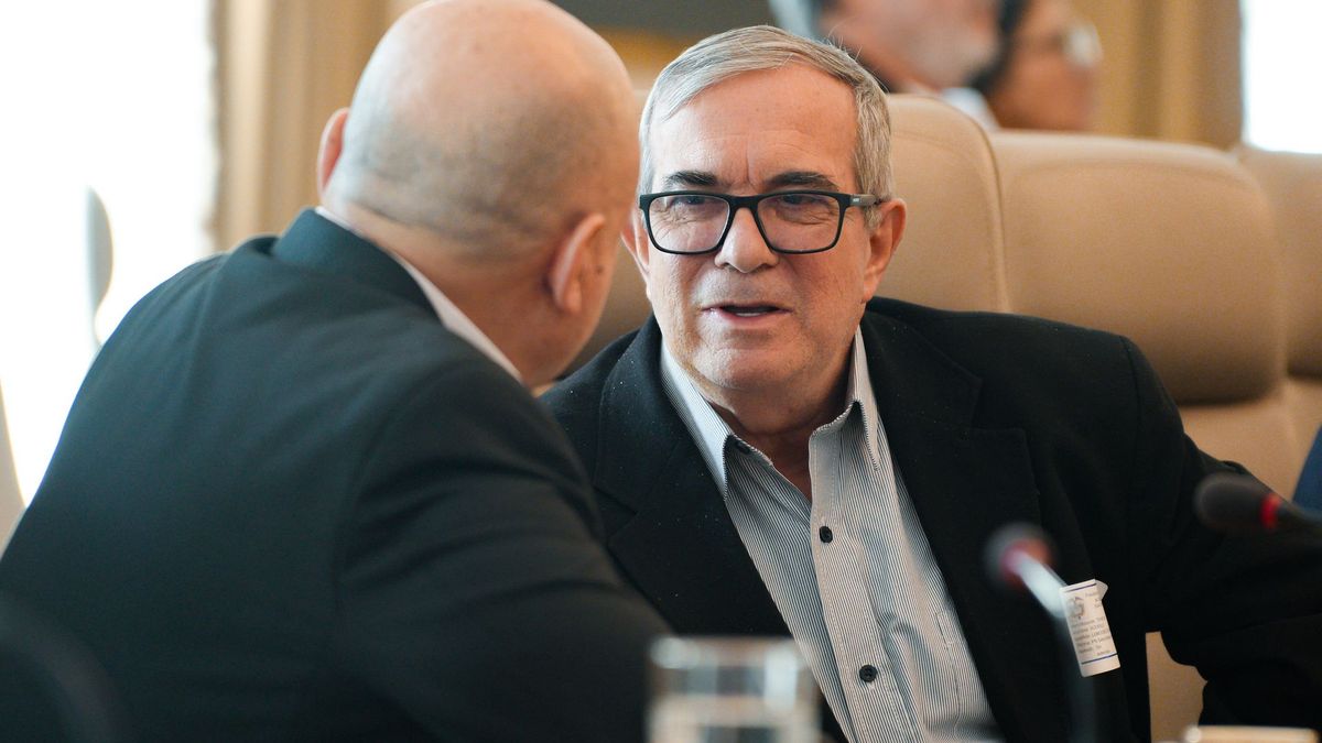 Rodrigo Londoño 'Timochenko' le pidió a Petro interceder para que la ONU verifique las sentencias de la JEP