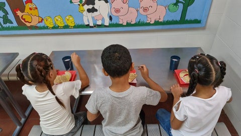 Menores de edad colombianos.