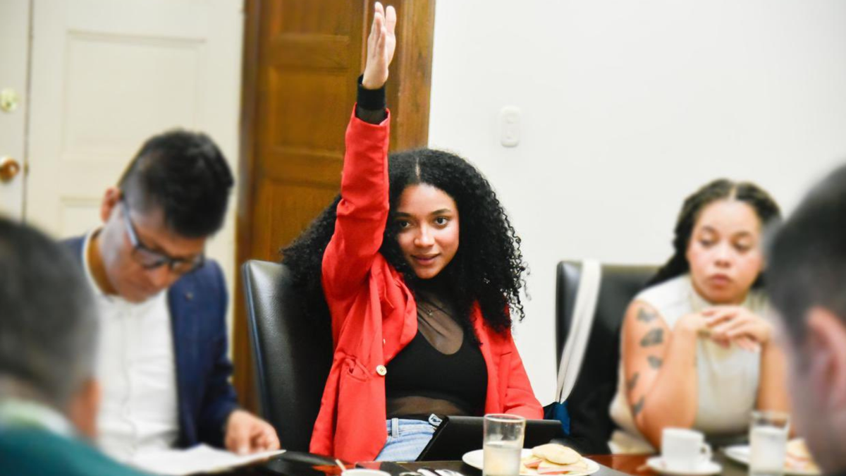 Fallo obliga a la Universidad San José a revelar los títulos académicos de Juliana Guerrero