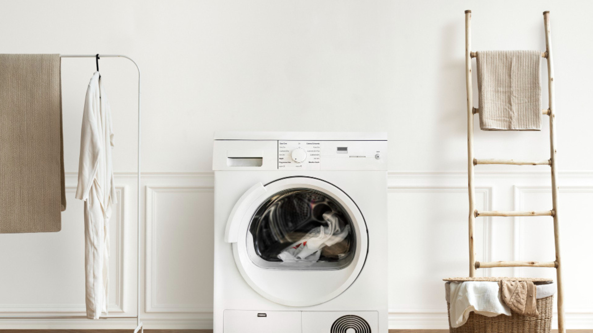 Revisar los filtros y las gomas ayuda a prevenir malos olores y prolongar la vida útil del electrodoméstico.