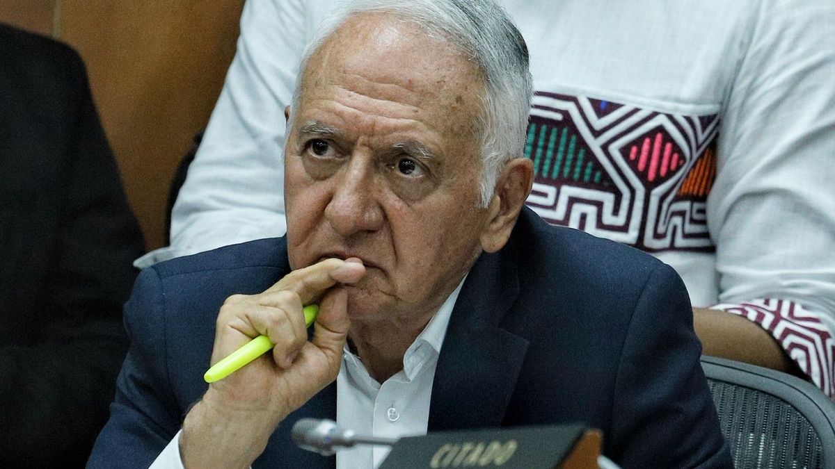 MinSalud afirmó que mantendrá adelante decreto del modelo de salud preventivo, pese a fallos judiciales