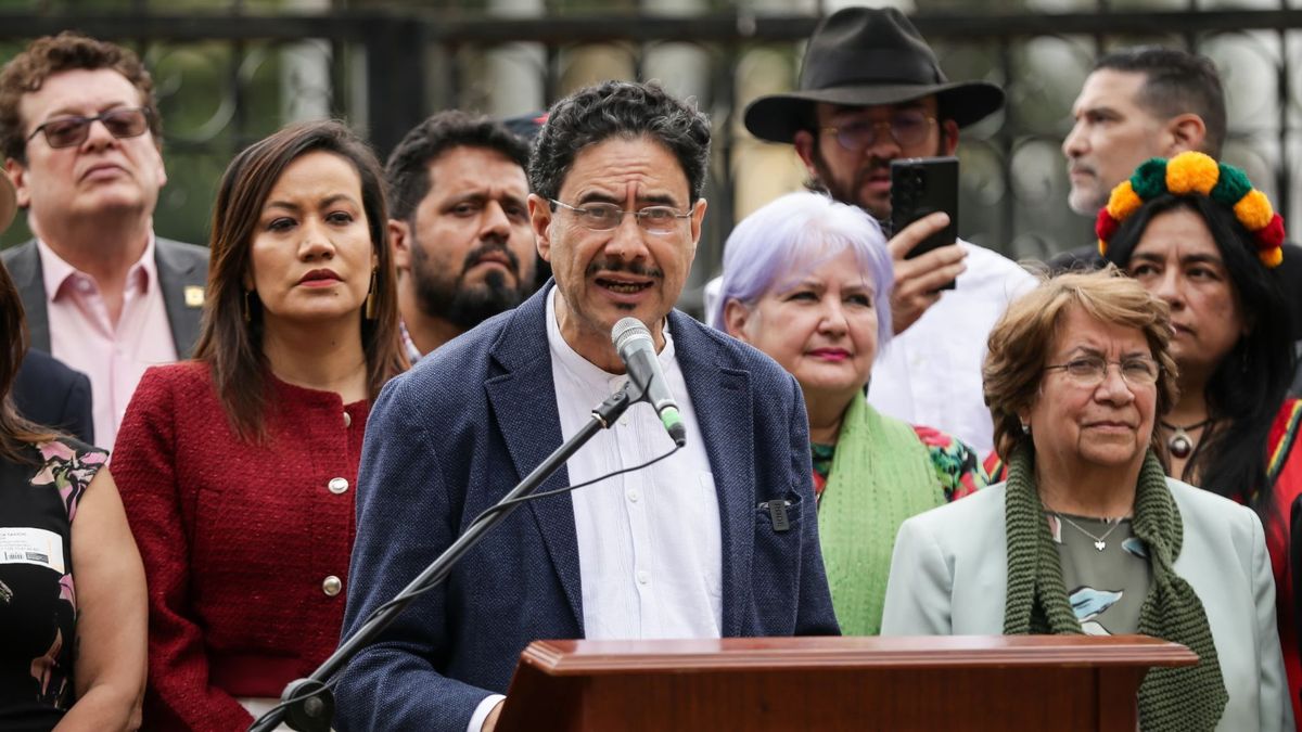Iván Cepeda, senador y candidato a la Presidencia del Pacto, hizo el llamado desde el Congreso.