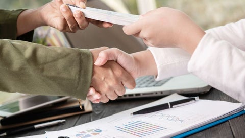 Las personas pueden aplicar desde los 18 años un crédito hipotecario.