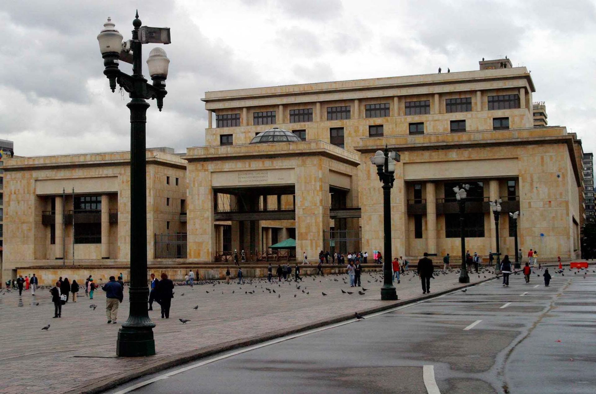 Colombia conmemora los 40 años de la toma del Palacio de Justicia