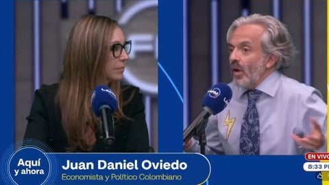 Los precandidatos presidenciales debatieron en medio de sus intervenciones.