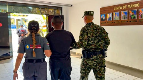 Lo mataron a punta de golpes y lo botaron al río detalles del presunto crimen de un civil en el Batallón de Frontino