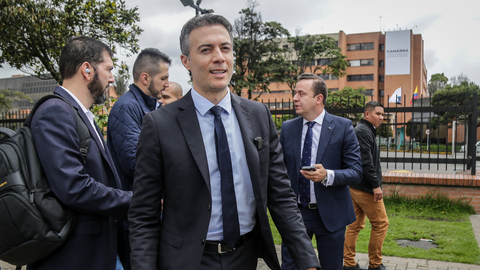 Dirigentes del Centro Democrático celebraron que la Registraduría impidiera la inscripción de Daniel Quintero como candidato presidencial por firmas.