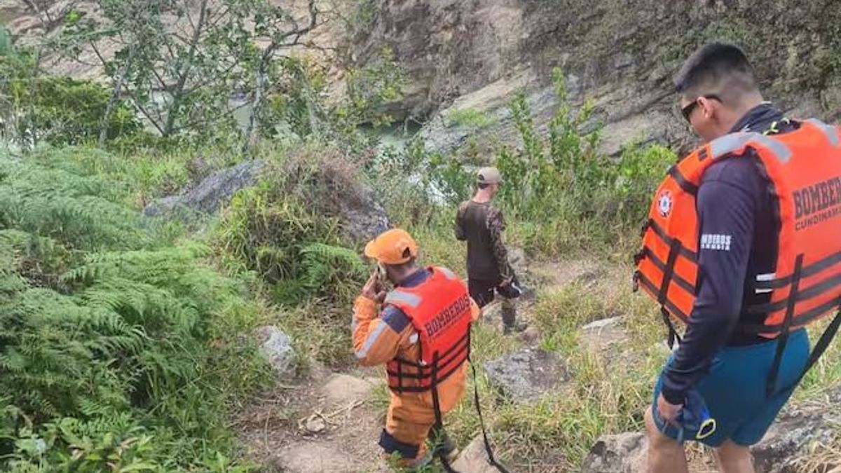 Las autoridades mantienen los operativos en la zona con apoyo de equipos acuáticos, drones y personal especializado, en un esfuerzo por encontrar tanto a la niña como al bombero desaparecido.