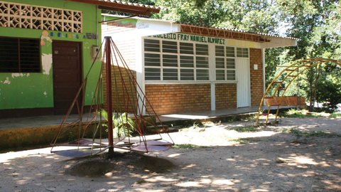 Colombia ha sufrido 913 ataques contra el sistema educativo desde 2017; el 73% ha tenido como objetivo directo a estudiantes y docentes, según la JEP.