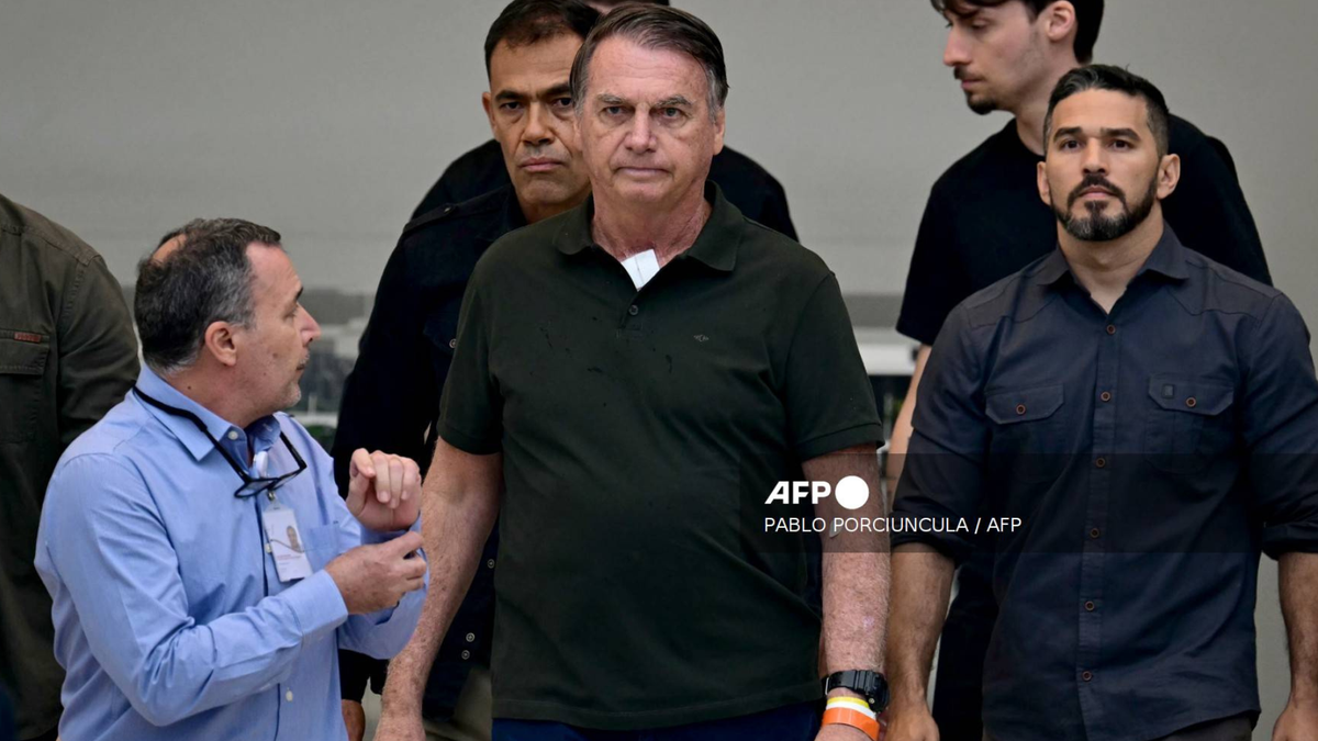 El Supremo Tribunal Federal rechazó las apelaciones de Jair Bolsonaro y otros exfuncionarios, ratificando su condena por intento de golpe en 2023.