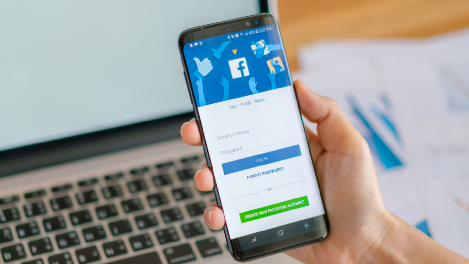Ajuste de seguridad para limitar la visibilidad de la lista de amigos en Facebook.