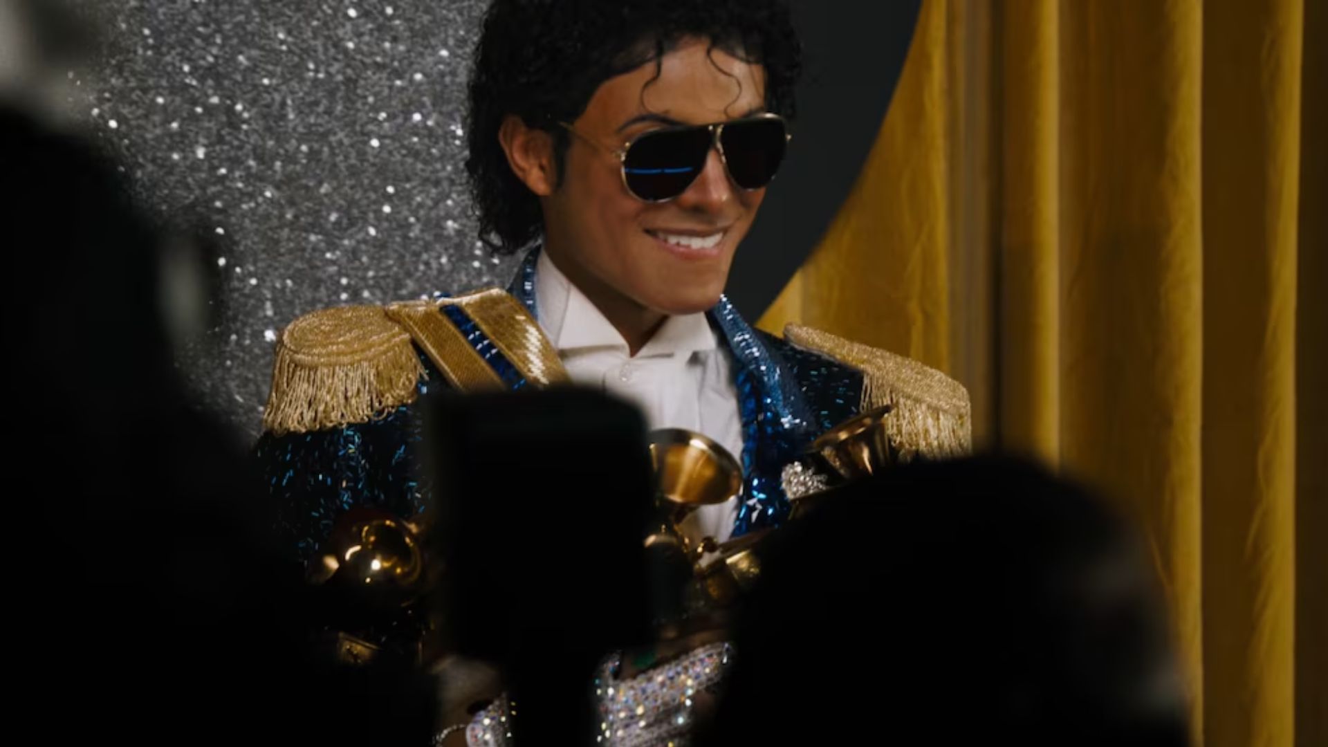 Con su estreno programado para abril de 2026, Michael busca retratar al artista más allá del mito, explorando su legado musical