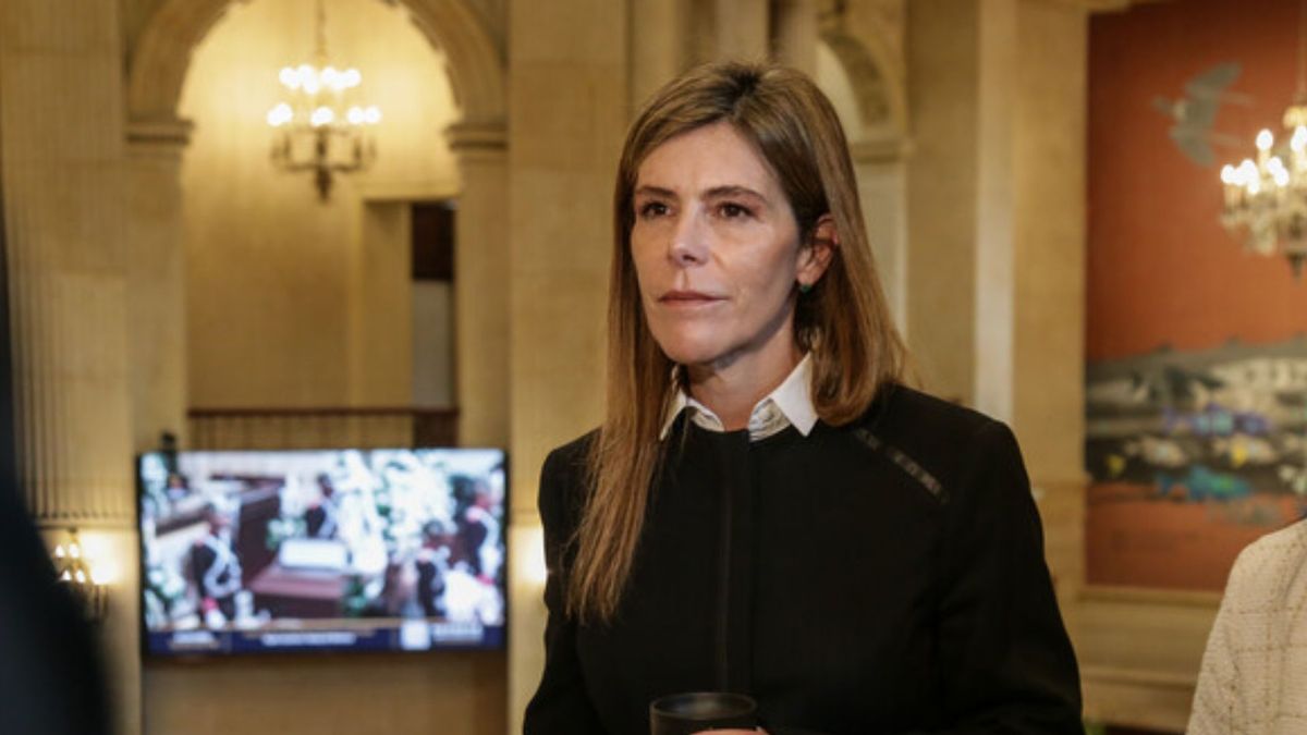 María Carolina Hoyos ora por la salud de su padre que está en UCI