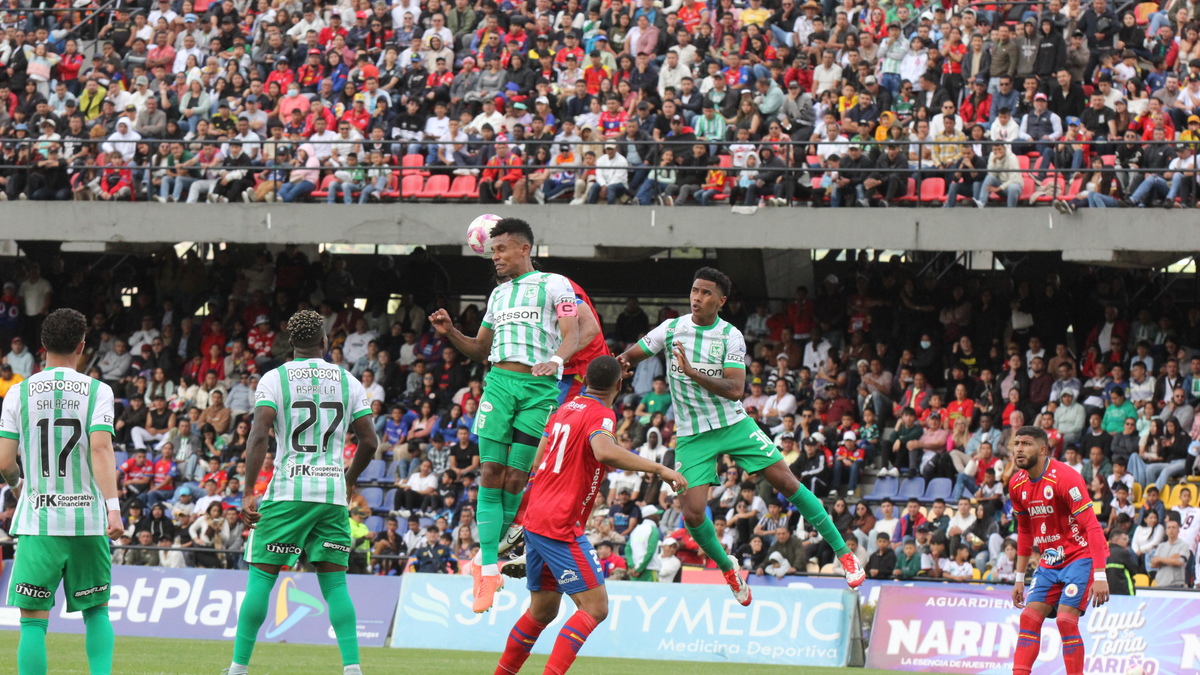 Sarmiento sufrió una lesión en el bíceps femoral y estará entre 6 y 8 semanas fuera de la cancha.