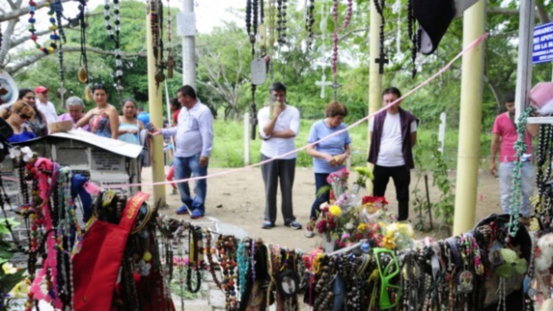 La idea de construir un museo y un parque conmemorativo tiene sus raíces en 2013, durante el gobierno del entonces presidente Juan Manuel Santos.