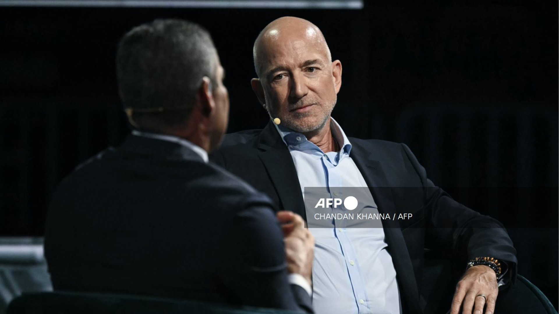 El fundador de Amazon destacó que la creatividad humana es la base de la innovación y del liderazgo empresarial.