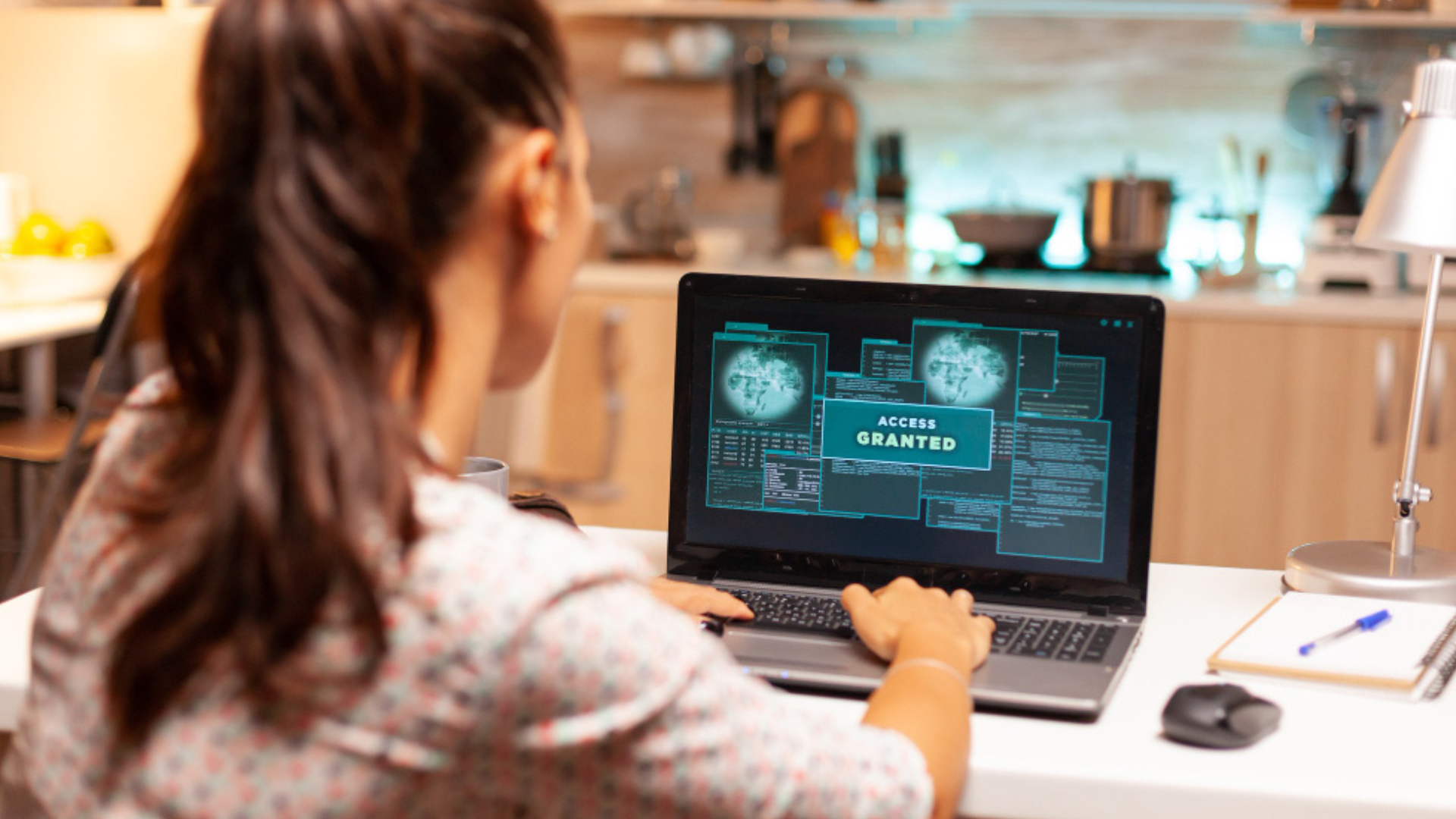 Usar contraseñas únicas en cada plataforma reduce el riesgo de hackeo y pérdida de información.