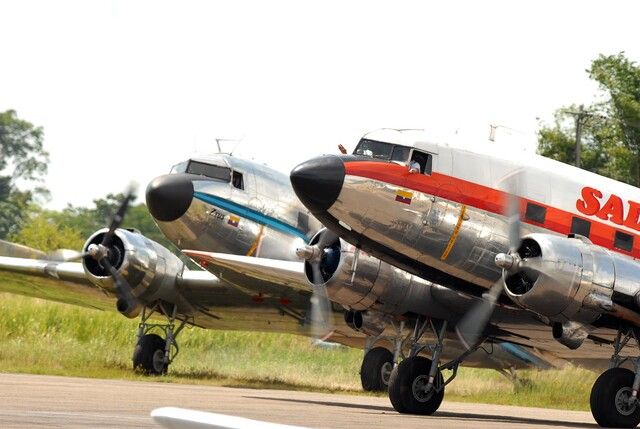 Los aviones DC-3 son aeroplanos con más de 80 años de actividad.