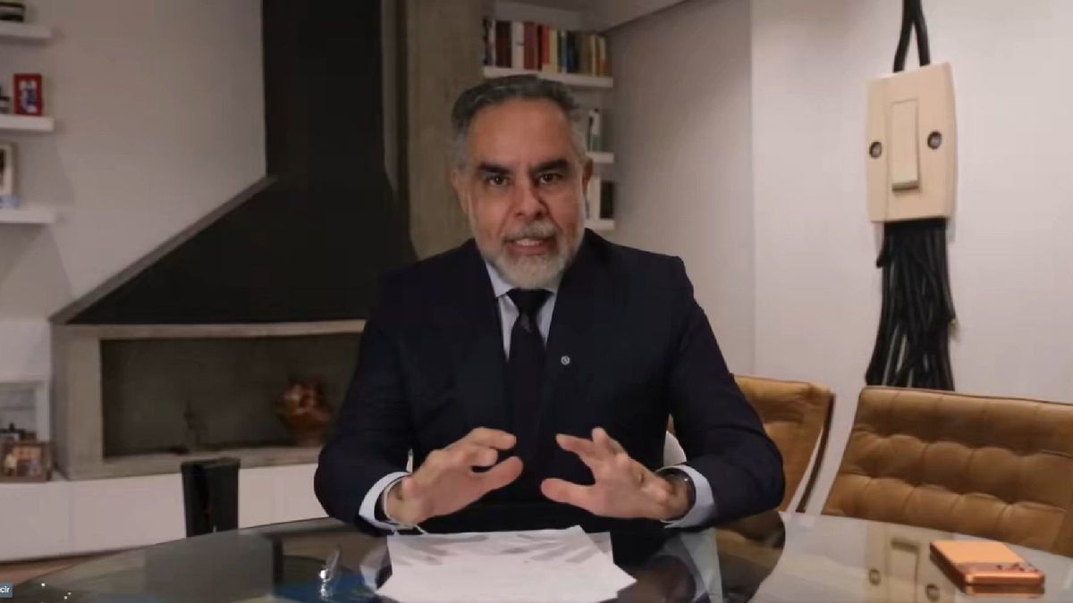 Armando Benedetti denunció que agentes judiciales allanaron su vivienda en medio de un proceso que considera irregular.