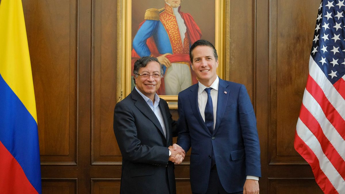Presidente de Colombia Gustavo Petro y senador de EE.UU. Bernie Moreno.