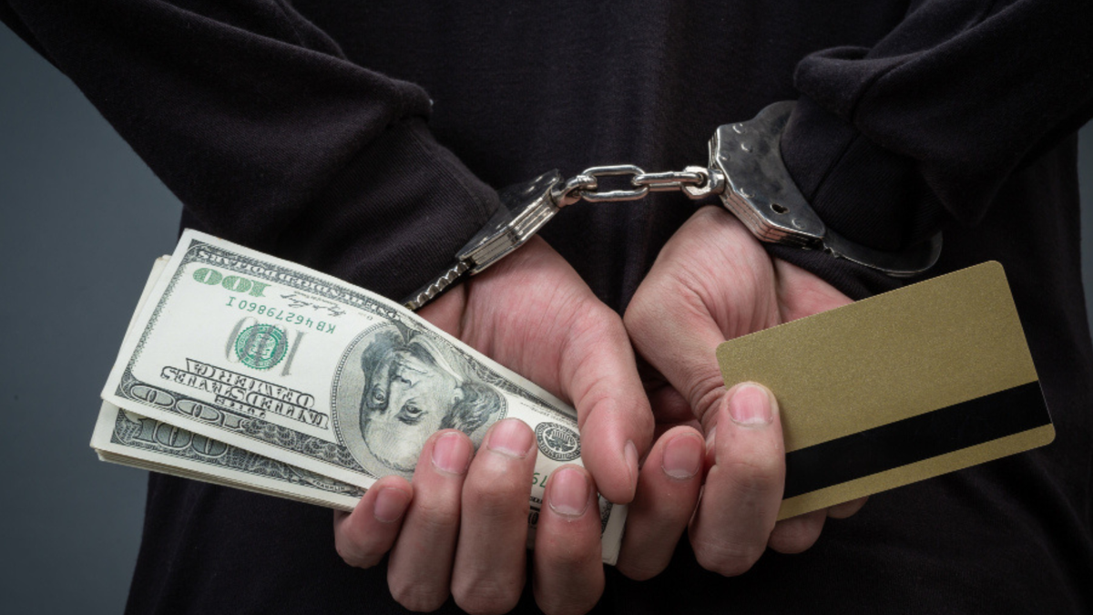 La detenida movía dinero ilícito mediante cuentas bancarias y empresas de fachada del Tren de Aragua.