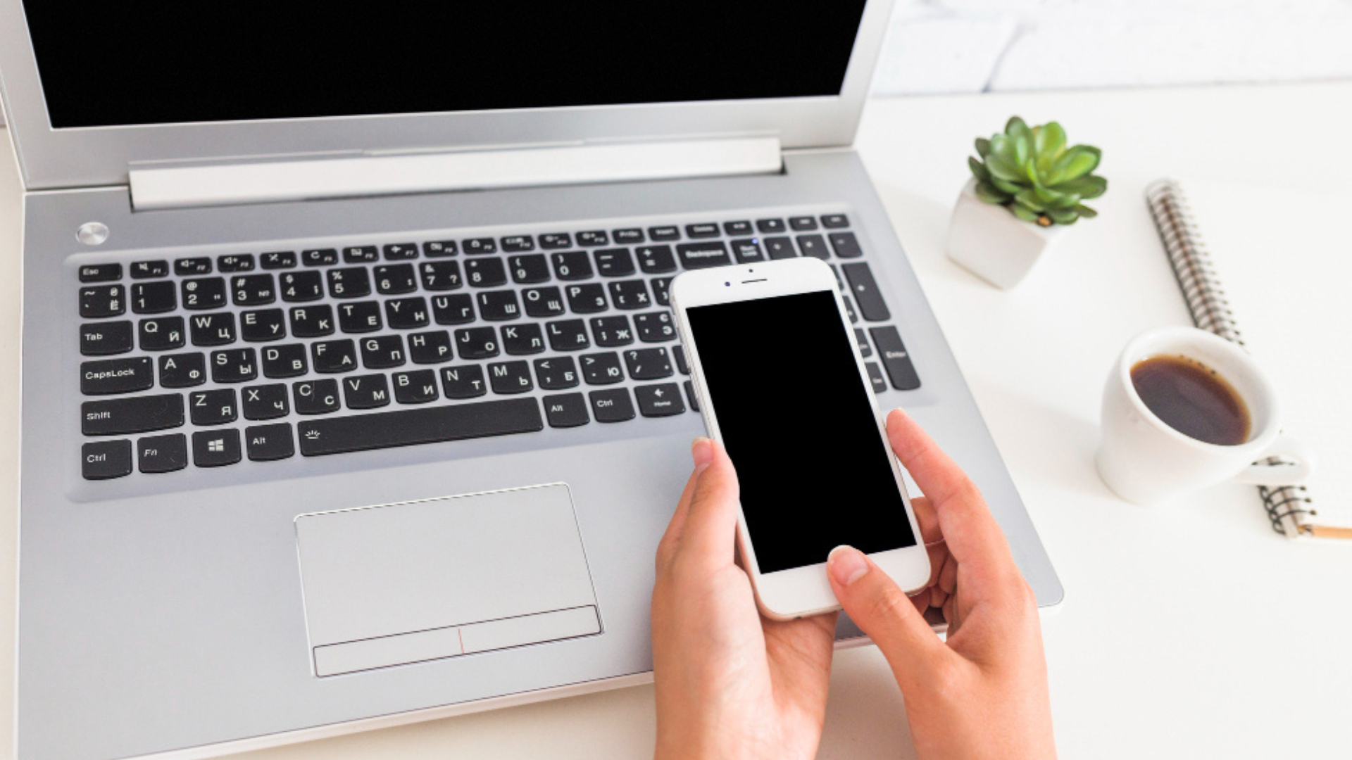 iCloud permite descargar fotos del iPhone en cualquier PC con acceso a internet.