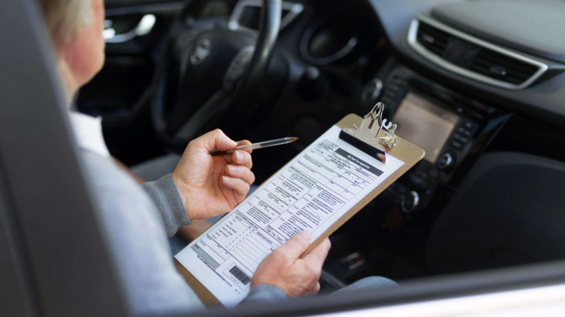 50 % de descuento: si se cumple con el curso y el pago durante los primeros once días hábiles tras la notificación.