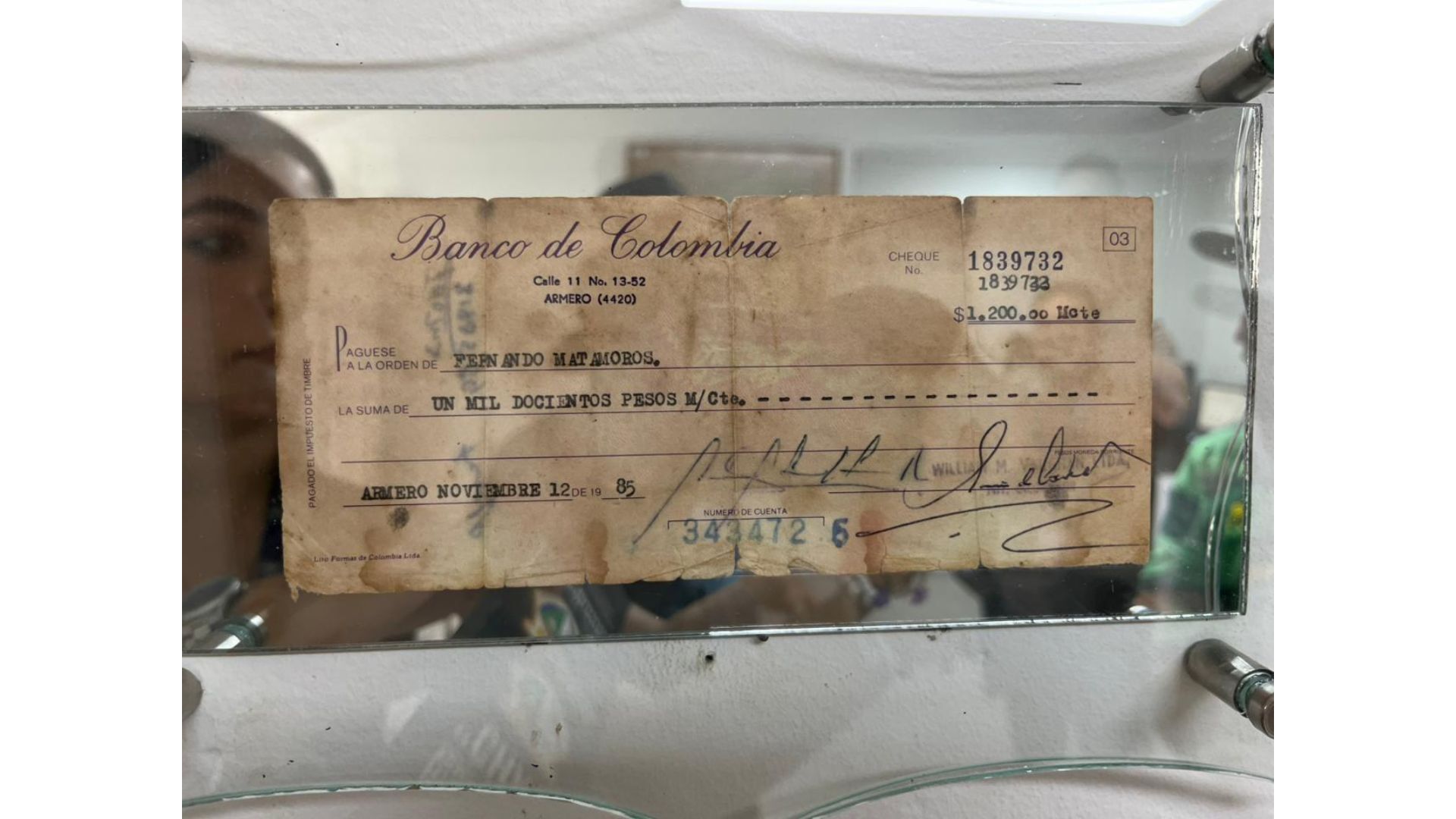 Cheque girado un día antes de la tragedia de Armero