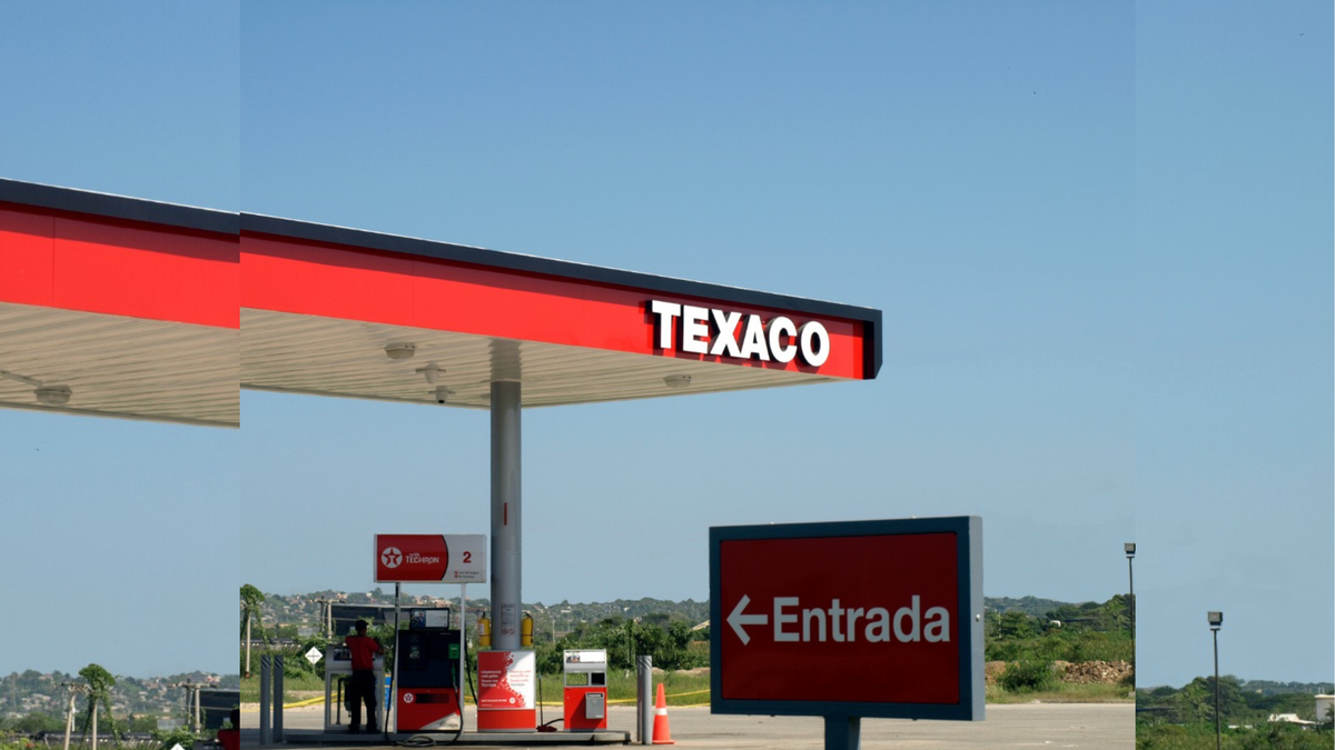 La denuncia señala que Julián Flórez habría reducido cupos de combustible sin justificación técnica, afectando estaciones en zonas de frontera.