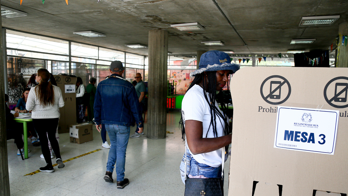 Abogado denuncia irregularidades en votaciones del Pacto Histórico en Atlántico y acusa al registrador de extralimitar funciones.