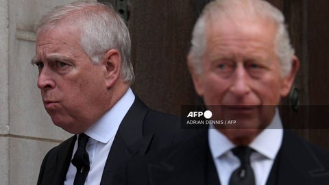 Ex príncipe Andrés y el rey Carlos III