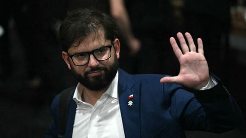 La analista explicó que, si se suman los porcentajes de los tres aspirantes de derecha, estos superan con holgura el 50% de las preferencias.