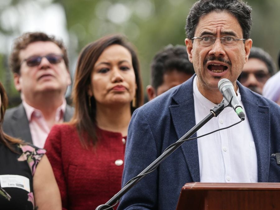 Iván Cepeda calificó como indignante la deliberación del CNE y su  participación en consulta