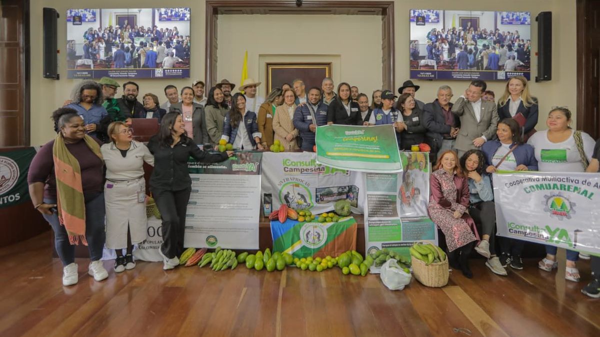El encuentro contó con la participación de líderes rurales, organizaciones campesinas y congresistas de diferentes bancadas, quienes expresaron su intención de abrir un diálogo nacional sobre el papel del campesinado.