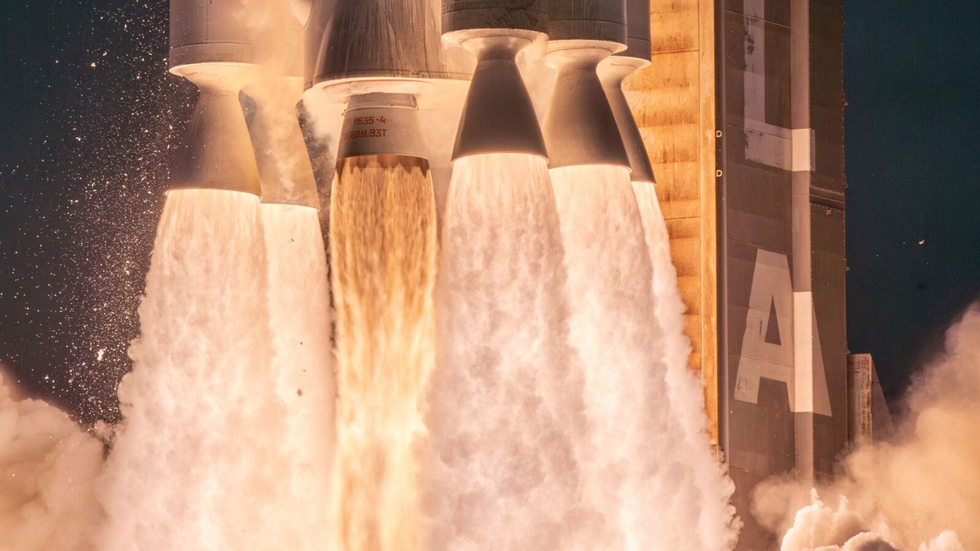 La compañía proyecta que la comercialización del servicio de internet satelital comenzará el año próximo, de manera progresiva, desde el sur del continente hacia la línea del ecuador.