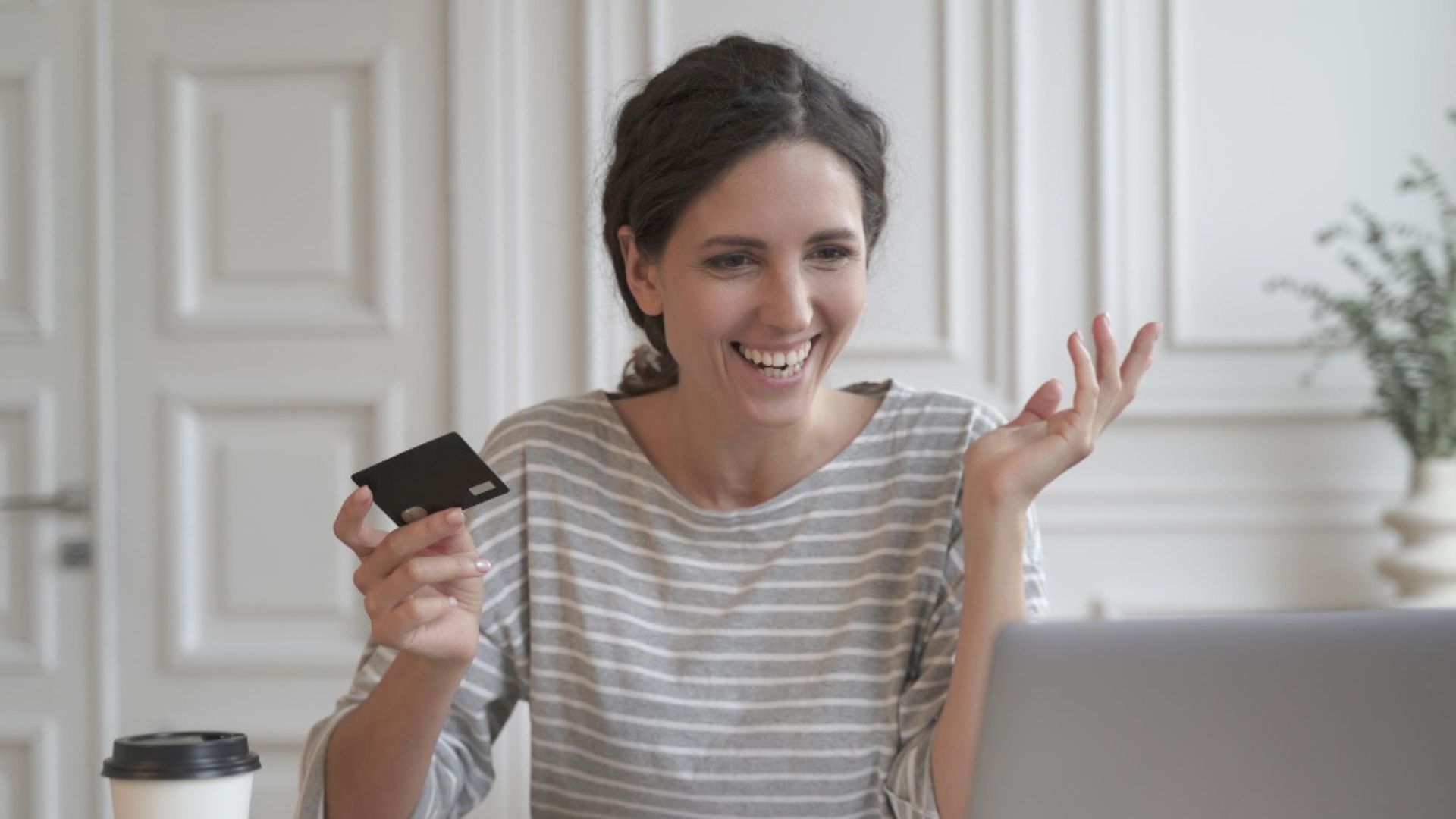 Además, quienes hayan trabajado solo una parte del semestre también tienen derecho a la prima.