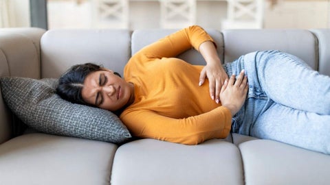 Estrés, intolerancias e insomnio los factores ocultos que pueden inflamar su colon sin que lo note