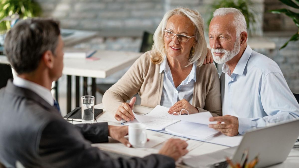 Si la inflación se mantiene en 5,51%, un pensionado que reciba $2.000.000, tendría un aumento de $110.200.