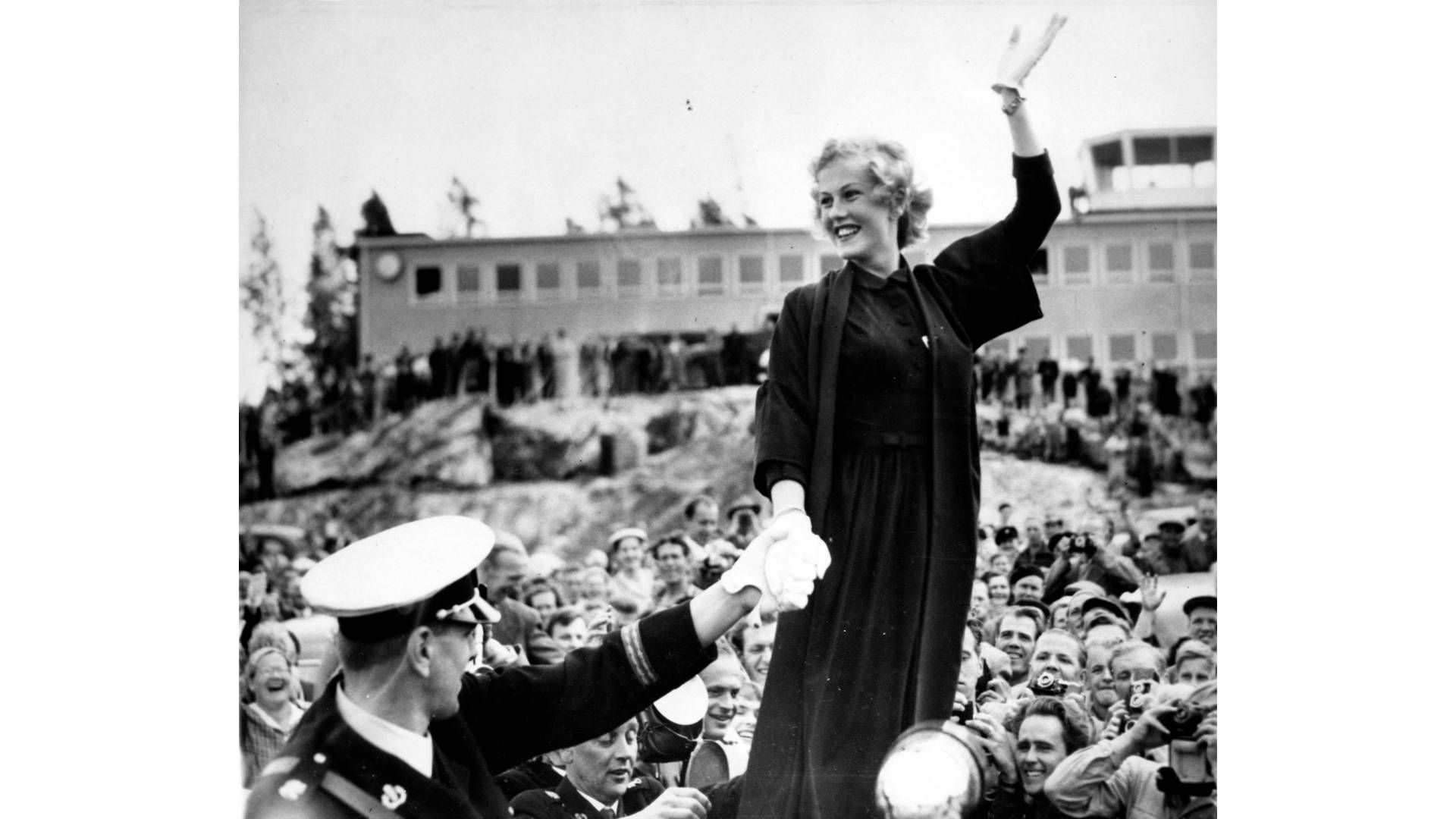 Armi Kuusela renunció a su título para casarse, aunque nunca fue destronada oficialmente.