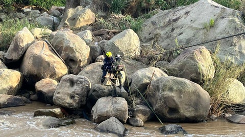 Soldados rescatistas del Ejército Nacional