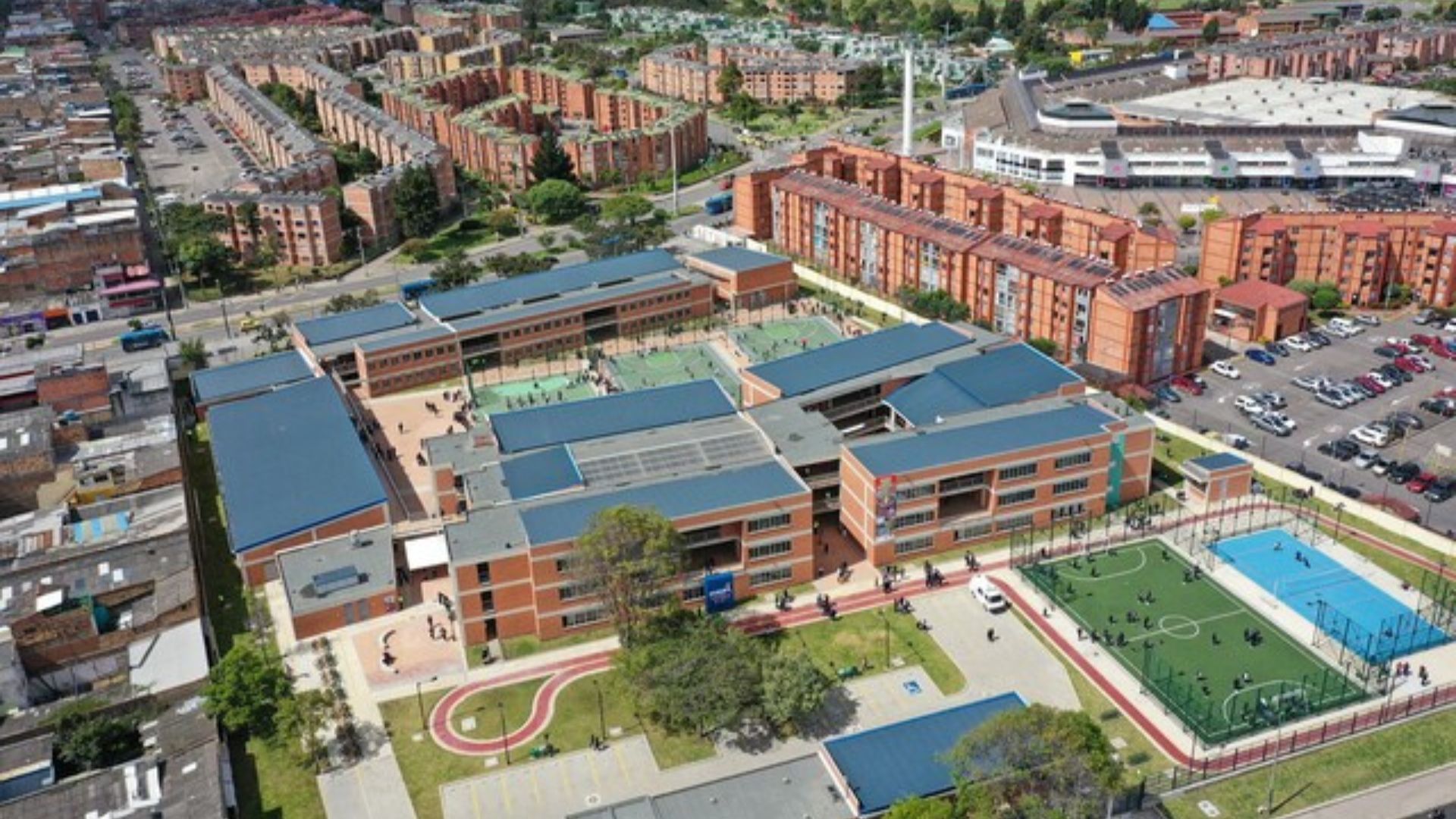 El Ministerio de Educación informó que todos los colegios oficiales del país terminarán actividades el mismo día.