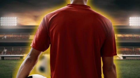 El jugador consultaba brujas para evitar maldiciones en su contra.