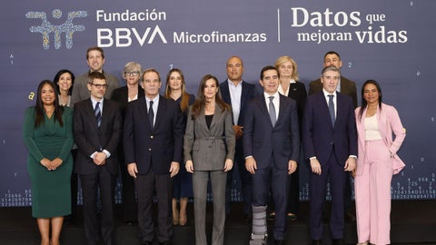 Contenido patrocinado Bancamía Doña Letizia ha señalado que “la tecnología y la analítica de datos deben contribuir a mejorar las vidas de quienes más lo necesitan. La FMBBVA apoya a más de tres millones de emprendedores vulnerables en cinco países de América Latina