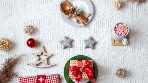 La tendencia de decoración de mesa para Navidad que tendrá lugar este 2025