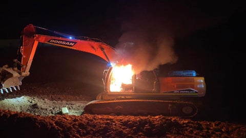Maquinaria utilizada para la minería ilegal en Antioquia