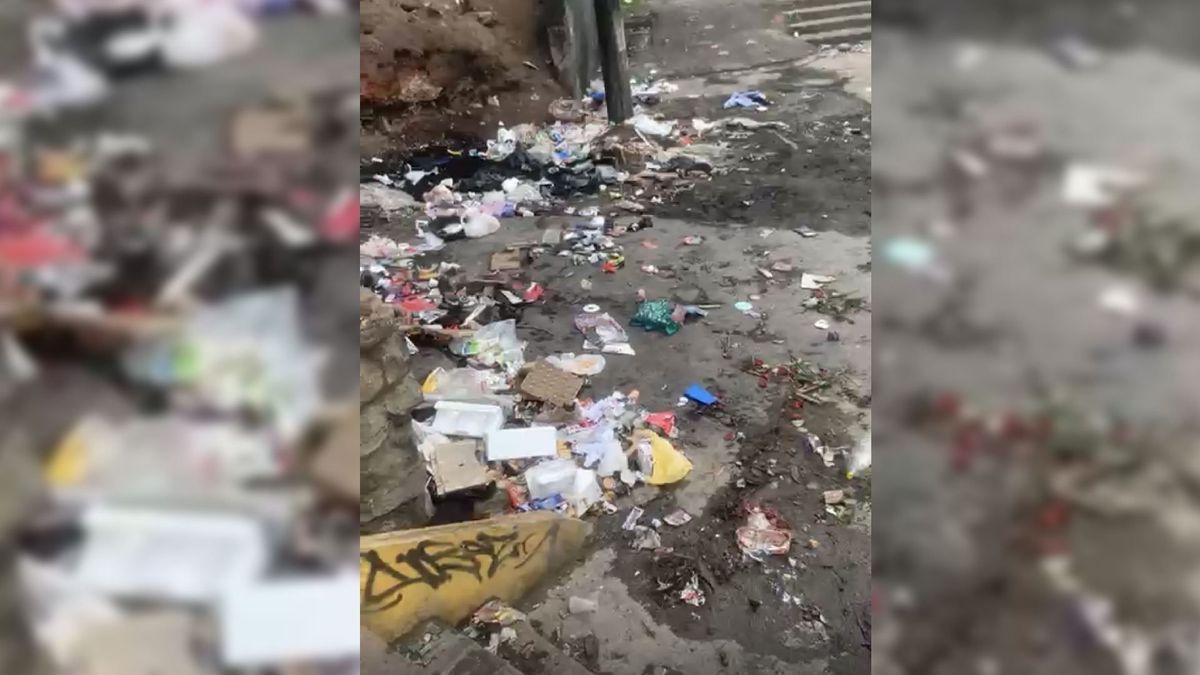 Lluvias dejan graves emergencias en el Barrio La Paz, Ciudad Bolívar, por la mala disposición de basuras.