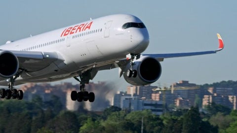 Iberia cancela vuelos a Venezuela tras advertencia de Estados Unidos