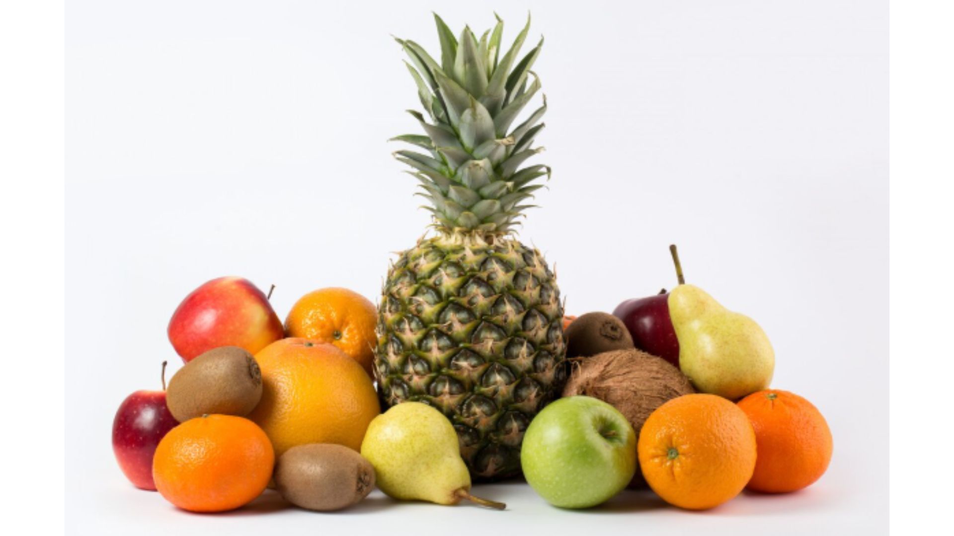 Nutrición de las frutas enteras y en jugo. Expertos revelan cuál es más saludable.